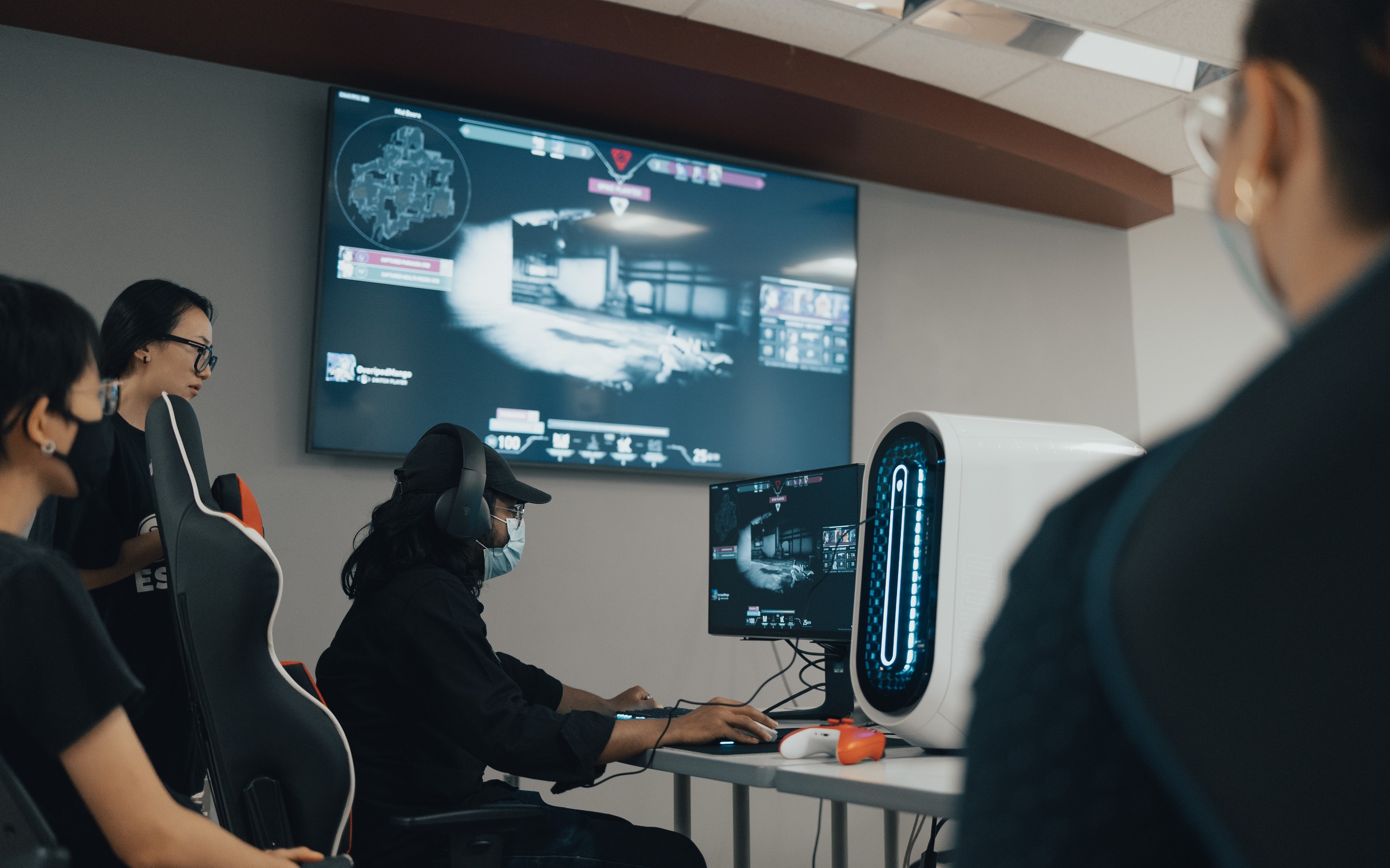 Huskies Esports name 2022-23 Apex Legends roster