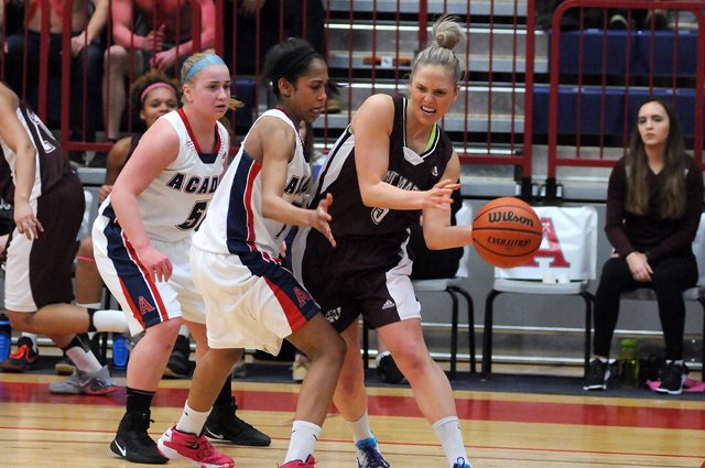 Huskies over Axewomen 86-61 in Wolfville