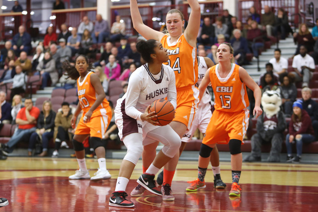 #9 Huskies edge Capers 63-55