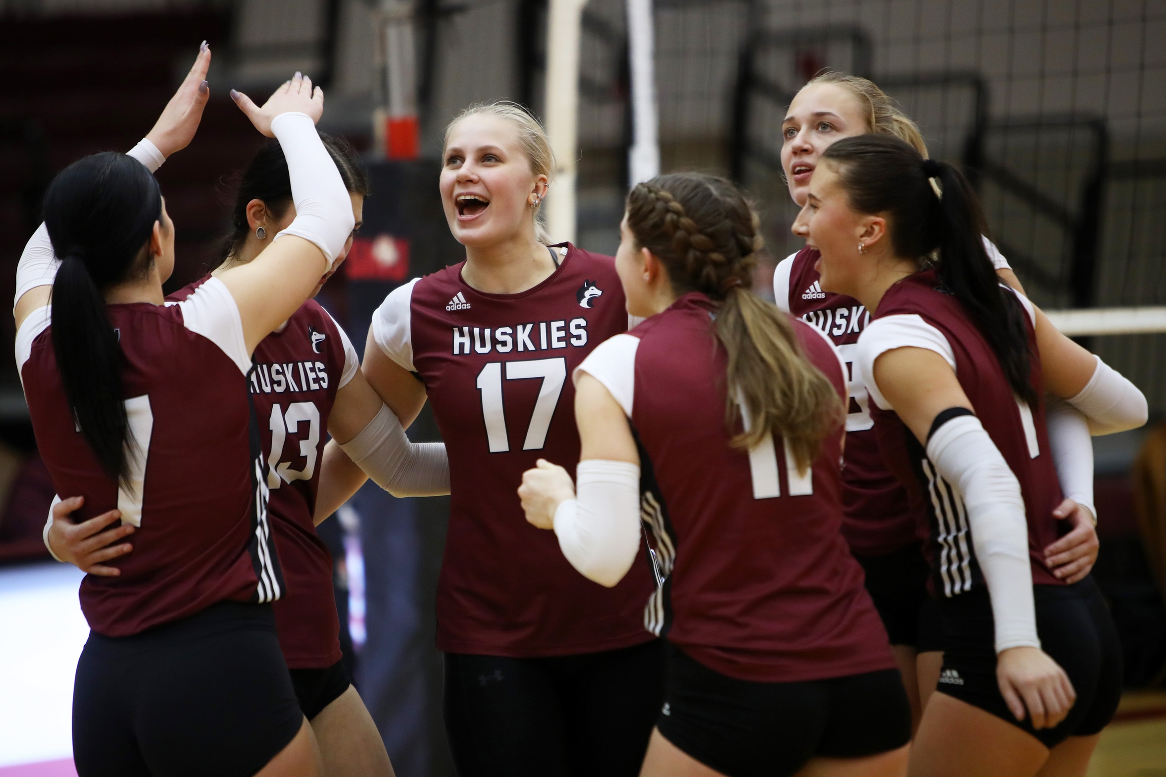 Axewomen outlast Huskies in five-set thriller